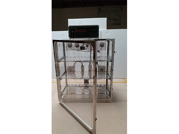 動(dòng)物培養(yǎng)箱